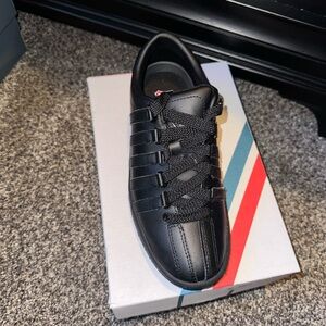 K-Swiss All Black